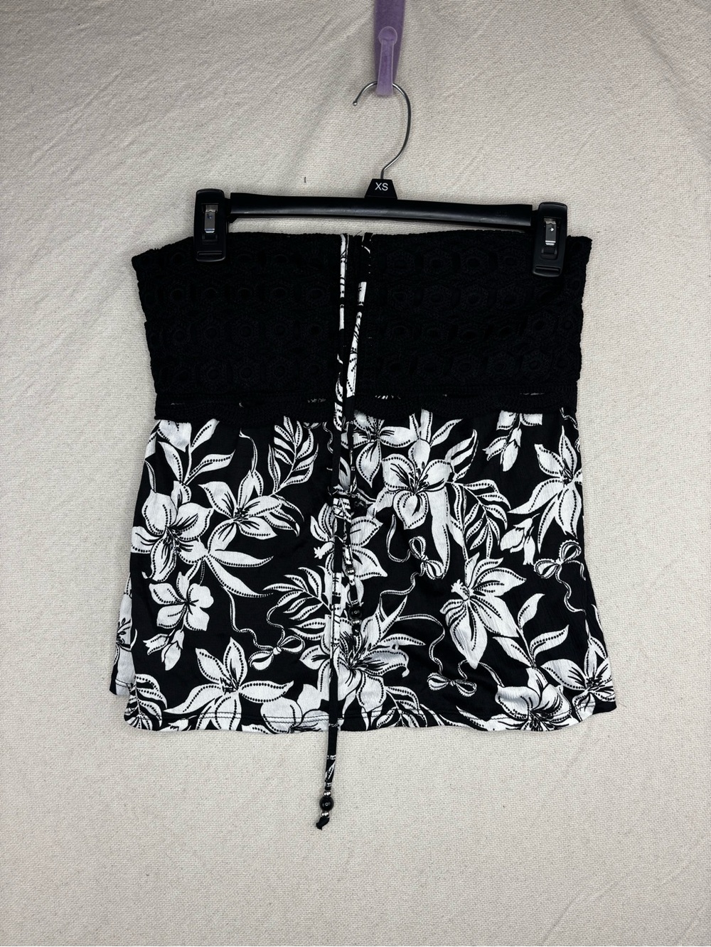 No boundaries women’s medium swim top